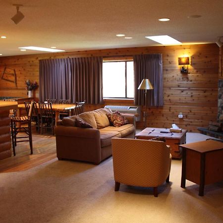 The Lodge At Crooked Lake Siren Habitación foto