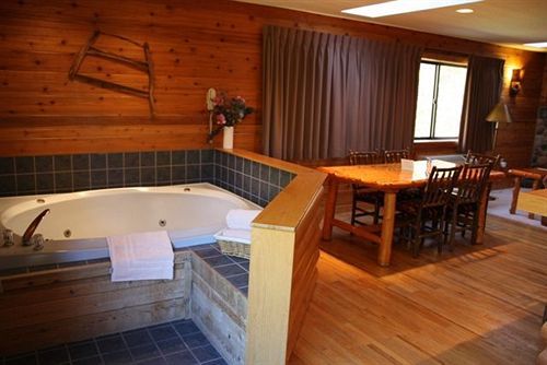 The Lodge At Crooked Lake Siren Exterior foto